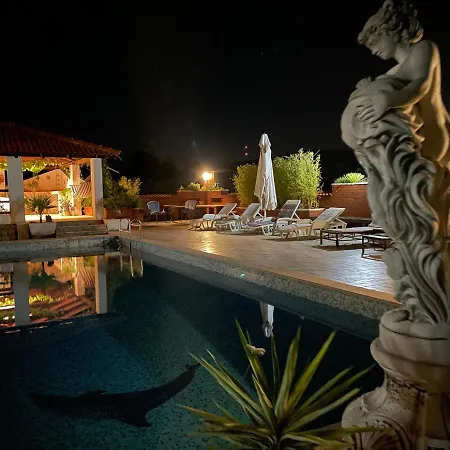 Gorana With Swimming Pool Апартаменты *