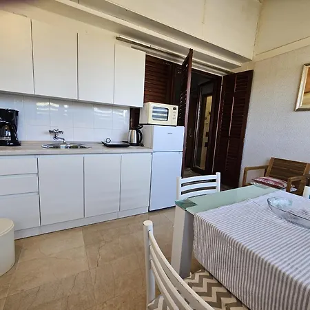 Apartment Gorana With Swimming Pool Jelsa (Hvar)
